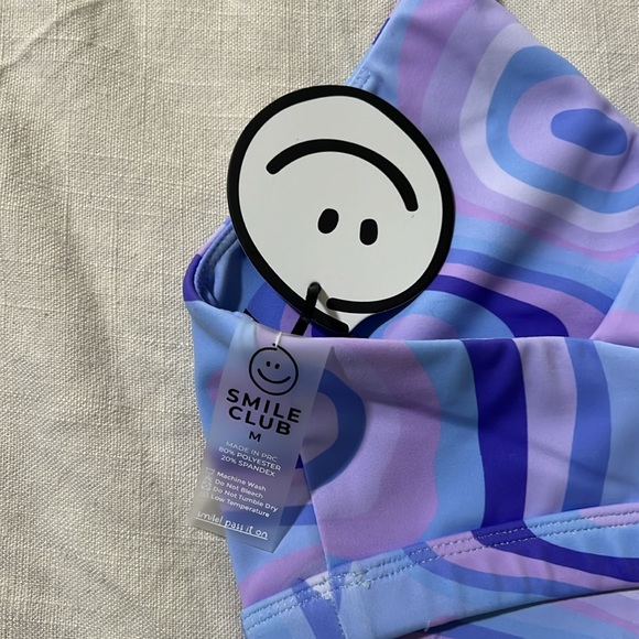 SMILE CLUB HOPSCOTCH CROSS TOP - Picture 3 of 4